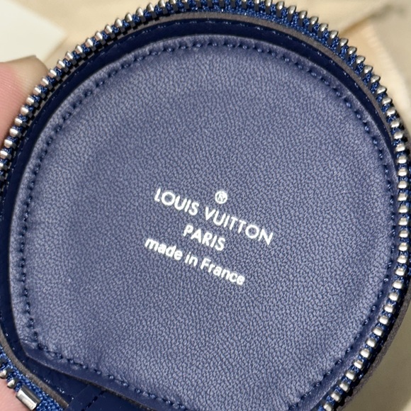 Louis Vuitton monogram giant escale pouch case purse charm key chain coin holder - Picture 10 of 12